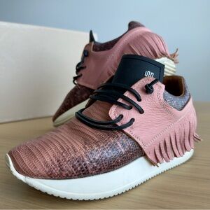 ESSEUTESSE Pink and Black Fringe Women’s Sneakers Size 6